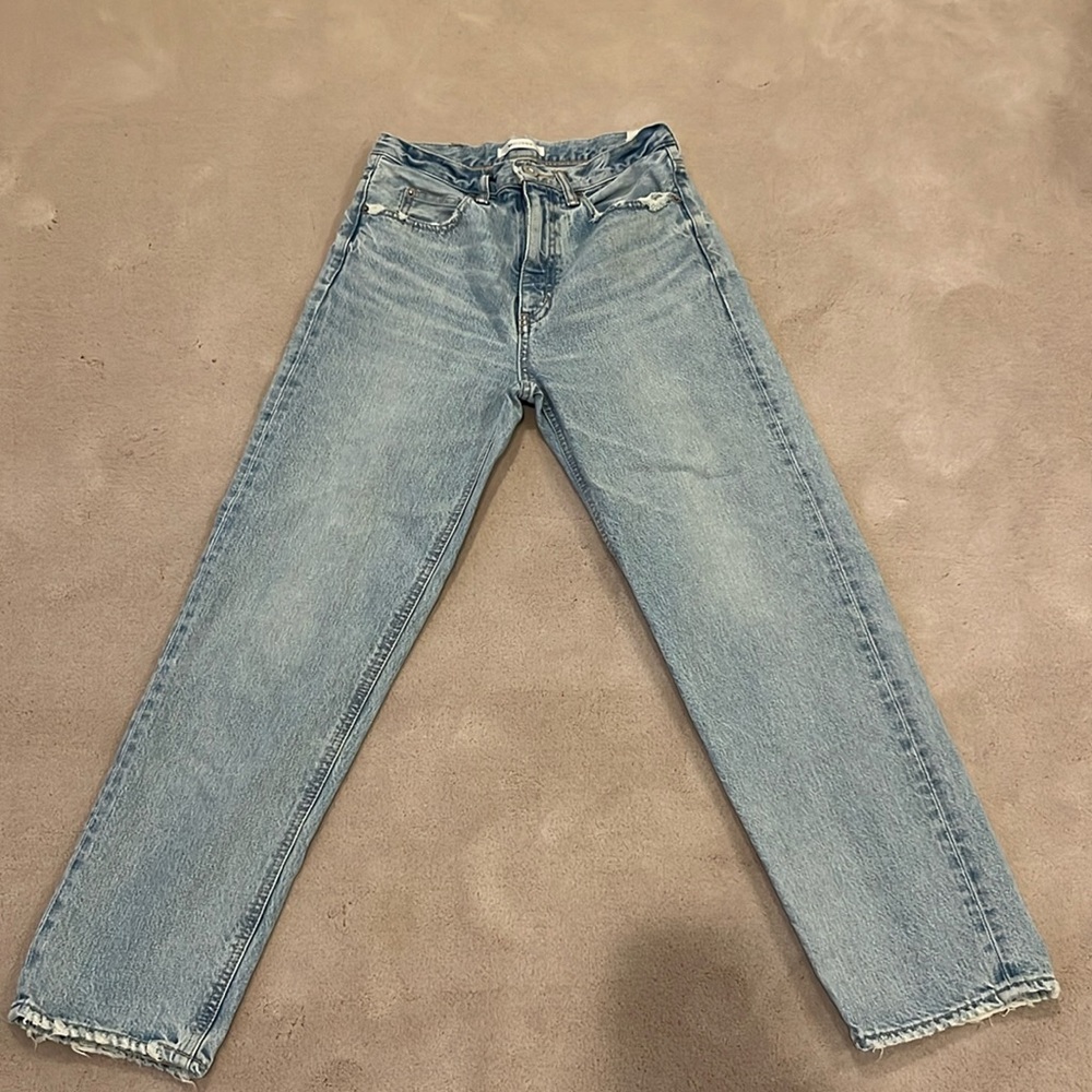 Moussy jeans high waisted straight leg size 25